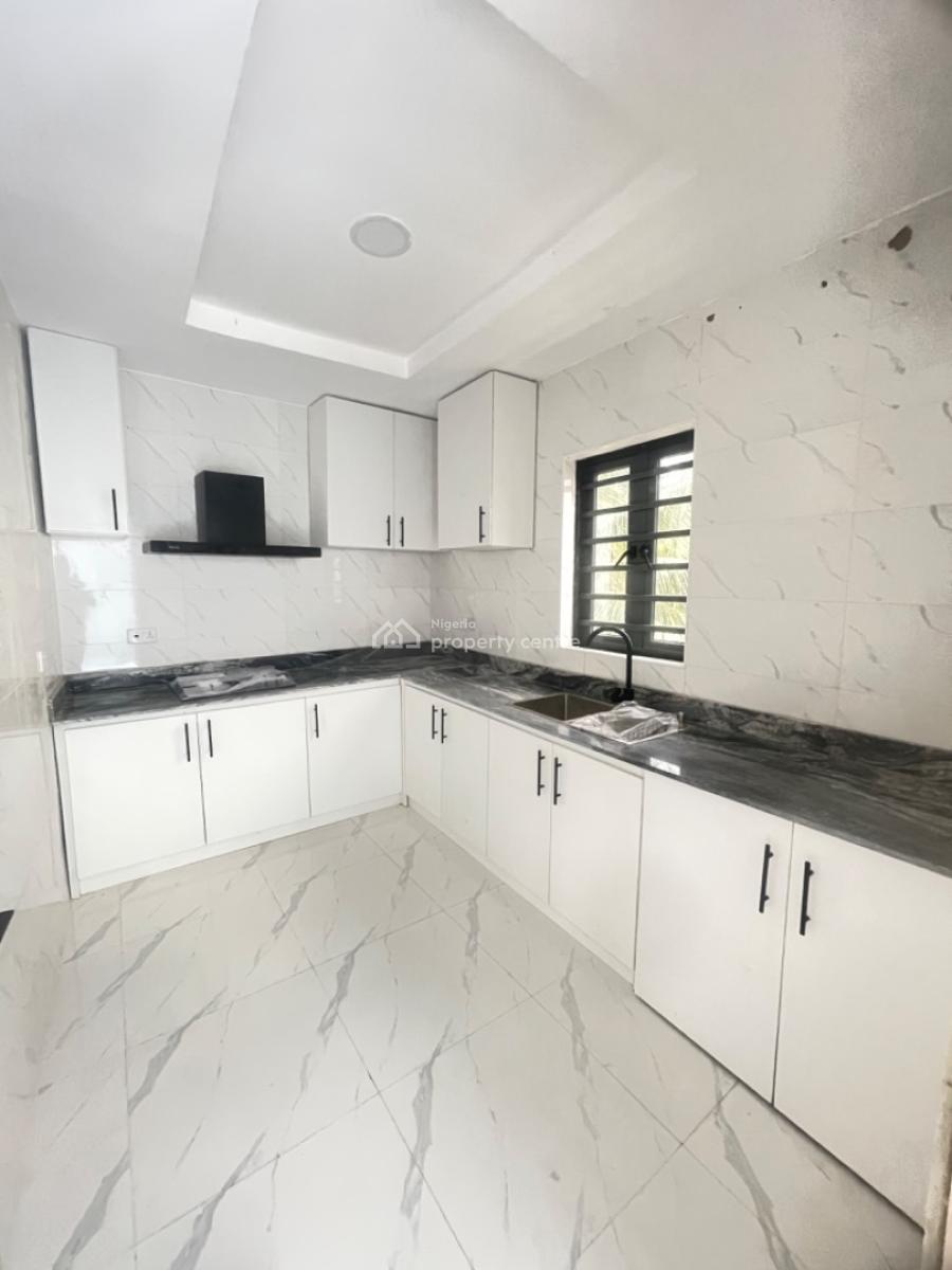 Luxury  2 Bedroom Flat and 1 Bq, Ologolo Lekki Lagos, Ologolo, Lekki, Lagos, Flat / Apartment for Sale