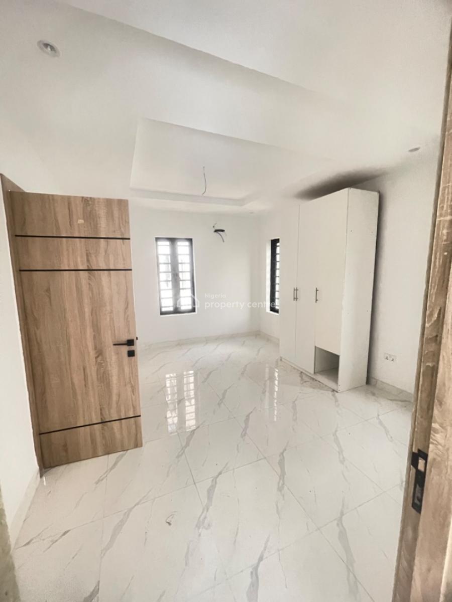 Luxury  2 Bedroom Flat and 1 Bq, Ologolo Lekki Lagos, Ologolo, Lekki, Lagos, Flat / Apartment for Sale