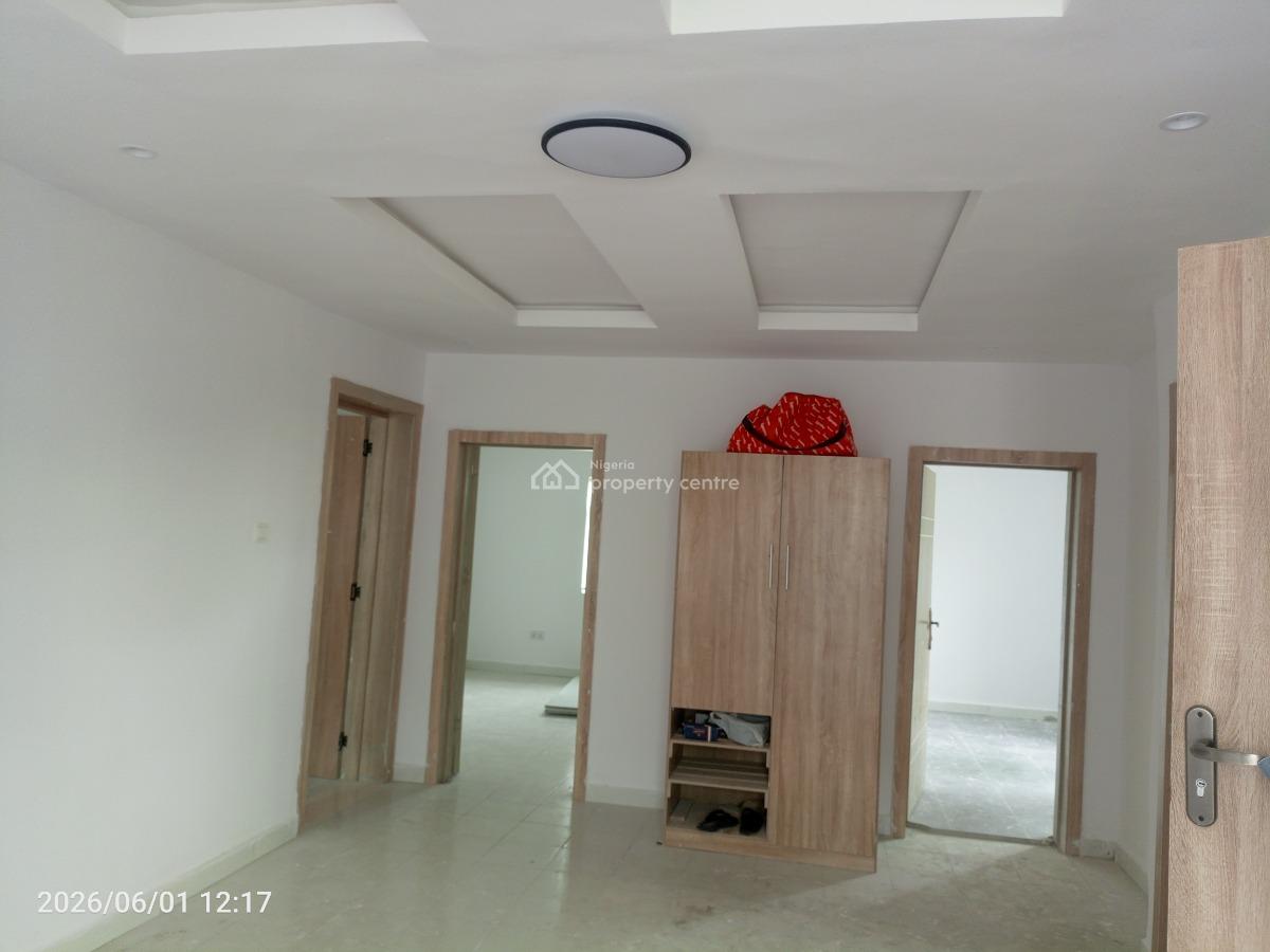 2 Bedrooms Luxurious Upstairs Flat, Budo Abraham Adesanya, Ajiwe, Ajah, Lagos, Flat / Apartment for Rent