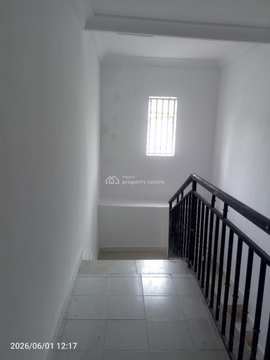 2 Bedrooms Luxurious Upstairs Flat, Budo Abraham Adesanya, Ajiwe, Ajah, Lagos, Flat / Apartment for Rent