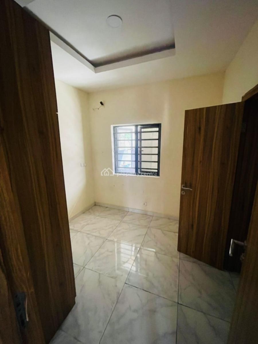 Suoer Spacioous Alone in a Compound with a Gate House and Large Space, Thera Annex Road, Sangotedo, Ajah, Lagos, House for Rent