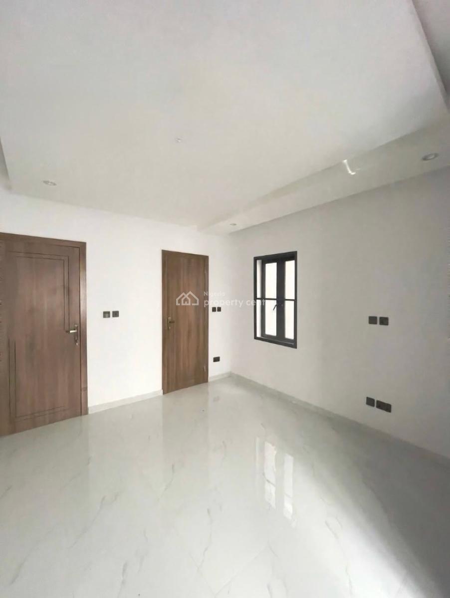 2 Bedroom Apartment Second Floor, Ikate, Lekki, Lagos, Flat / Apartment for Sale