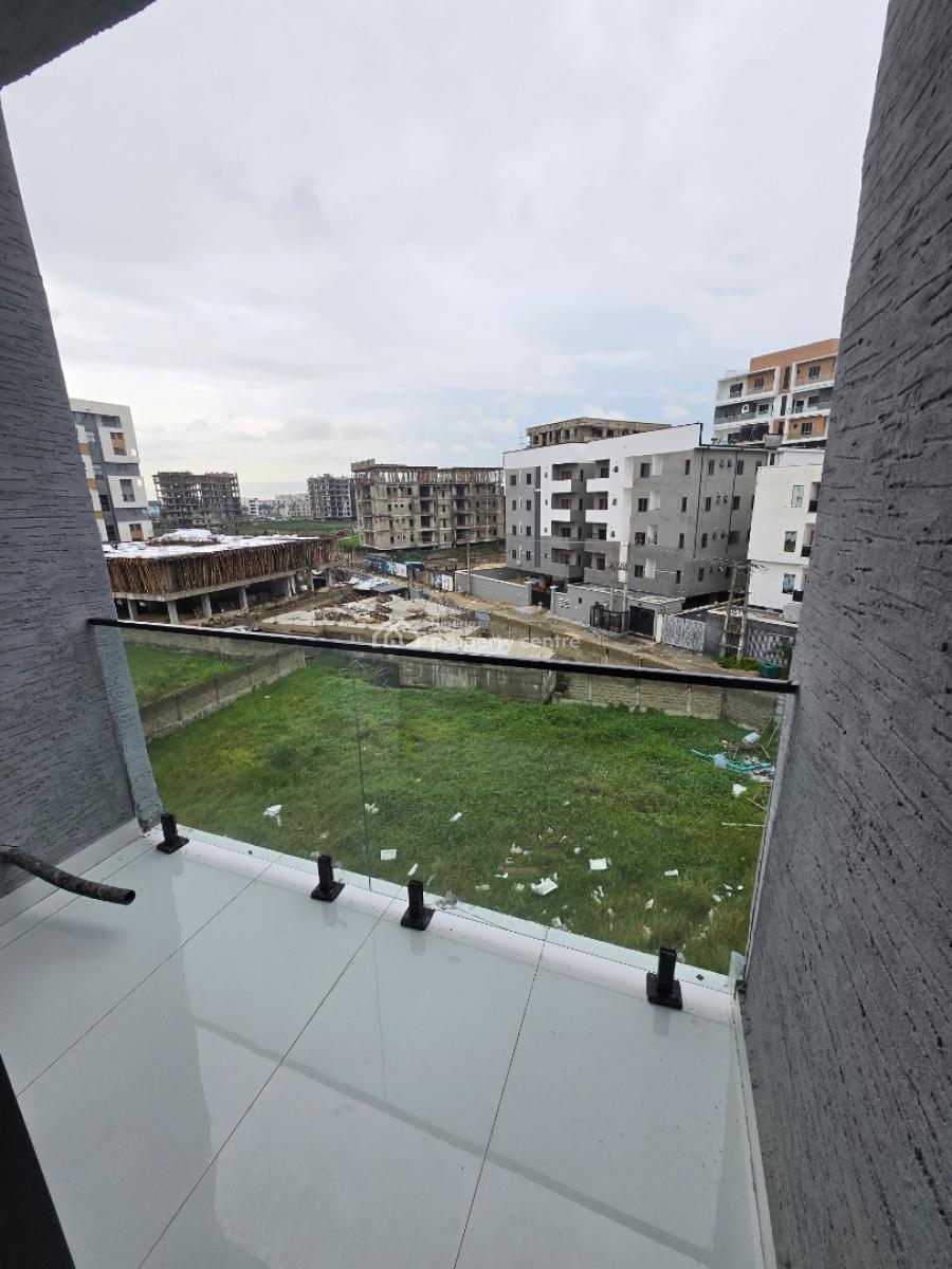 Fully Furnished 2 Bedroom Swimming Pool/gym/elevator for Distress, Freedom Way, Lekki Phase 1, Lekki, Lagos, Block of Flats for Sale