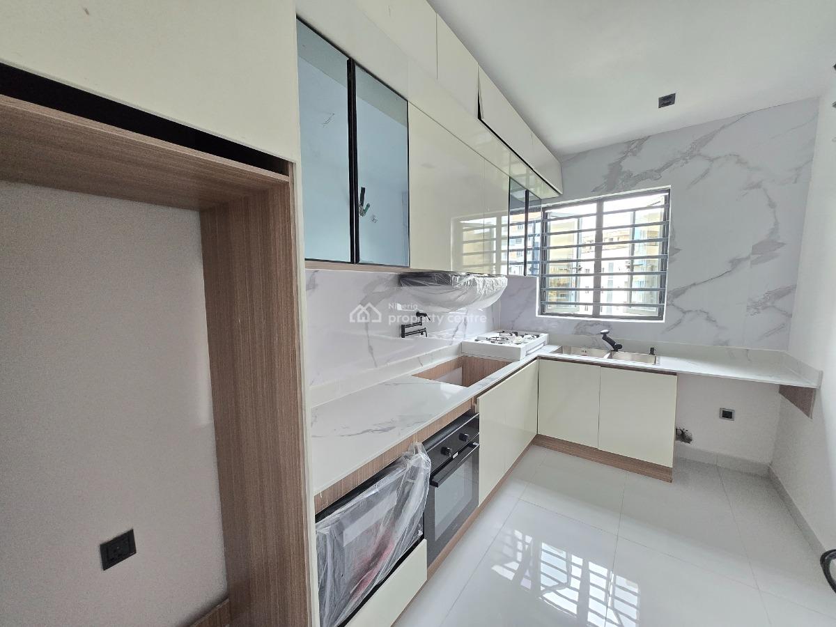 Fully Furnished 2 Bedroom Swimming Pool/gym/elevator for Distress, Freedom Way, Lekki Phase 1, Lekki, Lagos, Block of Flats for Sale