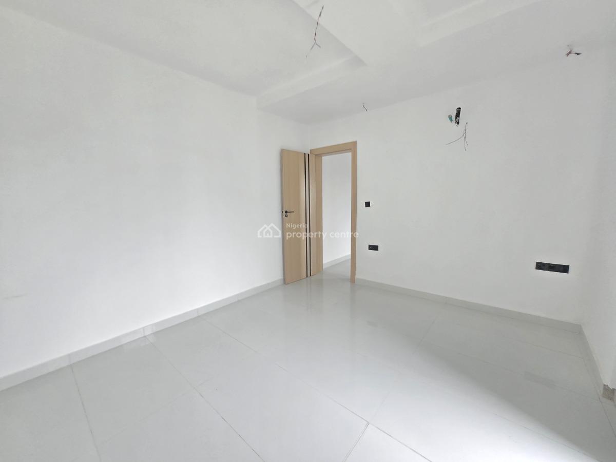 Fully Furnished 2 Bedroom Swimming Pool/gym/elevator for Distress, Freedom Way, Lekki Phase 1, Lekki, Lagos, Block of Flats for Sale