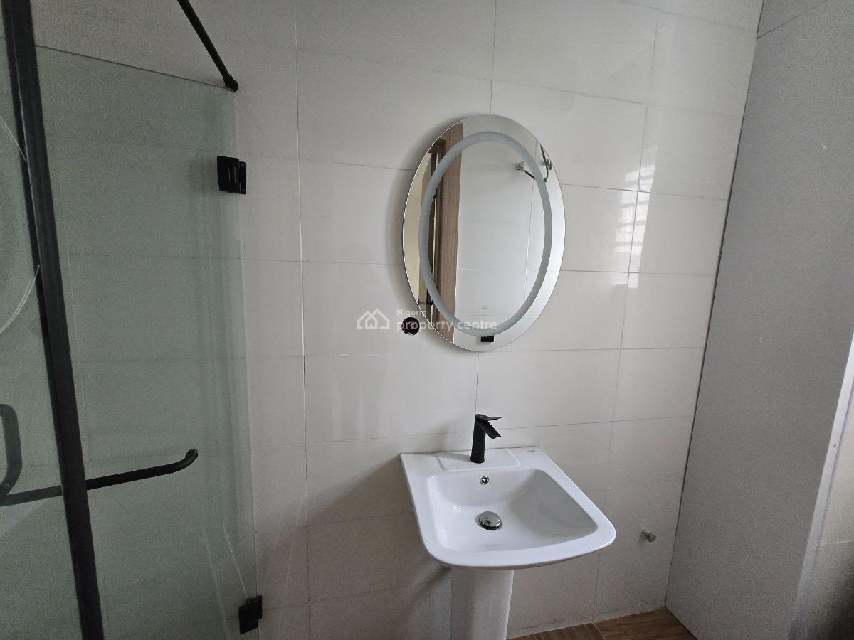 Fully Furnished 2 Bedroom Swimming Pool/gym/elevator for Distress, Freedom Way, Lekki Phase 1, Lekki, Lagos, Block of Flats for Sale