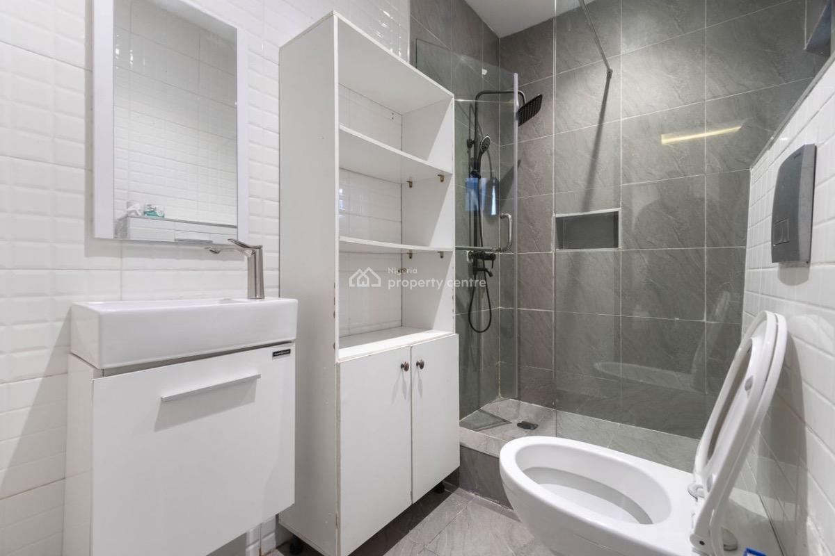 Nicely Furnished Three Bedroom Maisonette Penthouse in Lekki Phase 1, Lekki Phase 1, Lekki, Lagos, Flat / Apartment Short Let