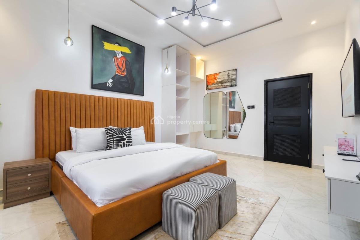 Nicely Furnished Three Bedroom Maisonette Penthouse in Lekki Phase 1, Lekki Phase 1, Lekki, Lagos, Flat / Apartment Short Let
