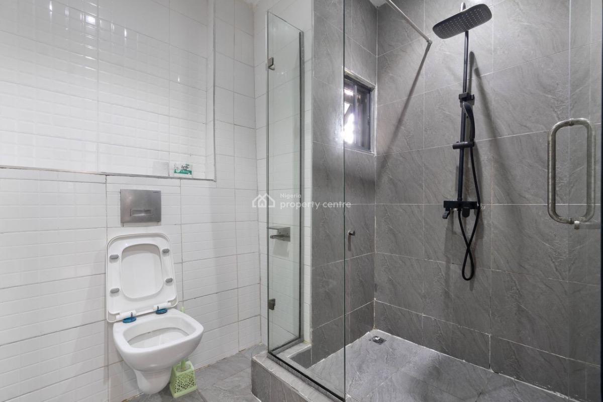 Nicely Furnished Three Bedroom Maisonette Penthouse in Lekki Phase 1, Lekki Phase 1, Lekki, Lagos, Flat / Apartment Short Let