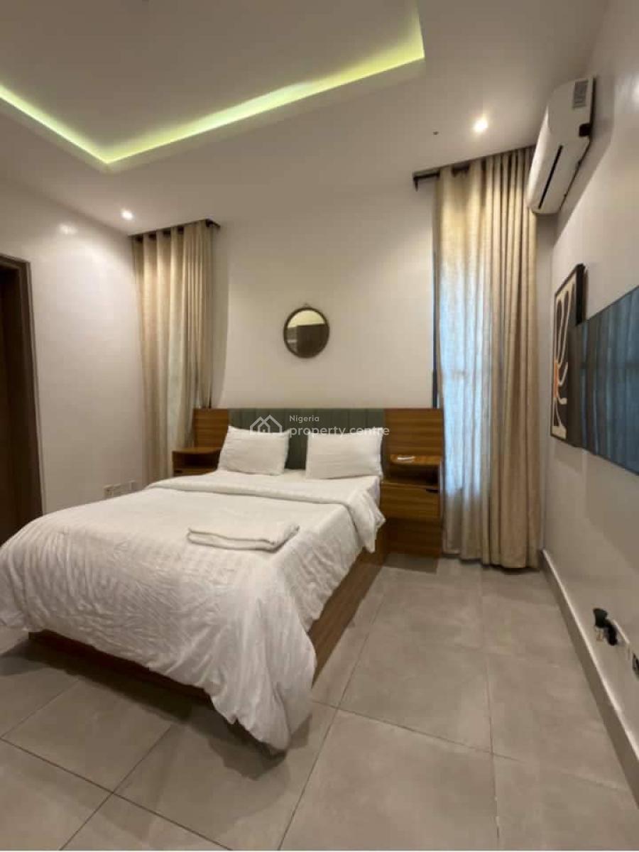 Nicely Furnished Three Bedroom Maisonette Penthouse in Lekki Phase 1, Lekki Phase 1, Lekki, Lagos, Flat / Apartment Short Let