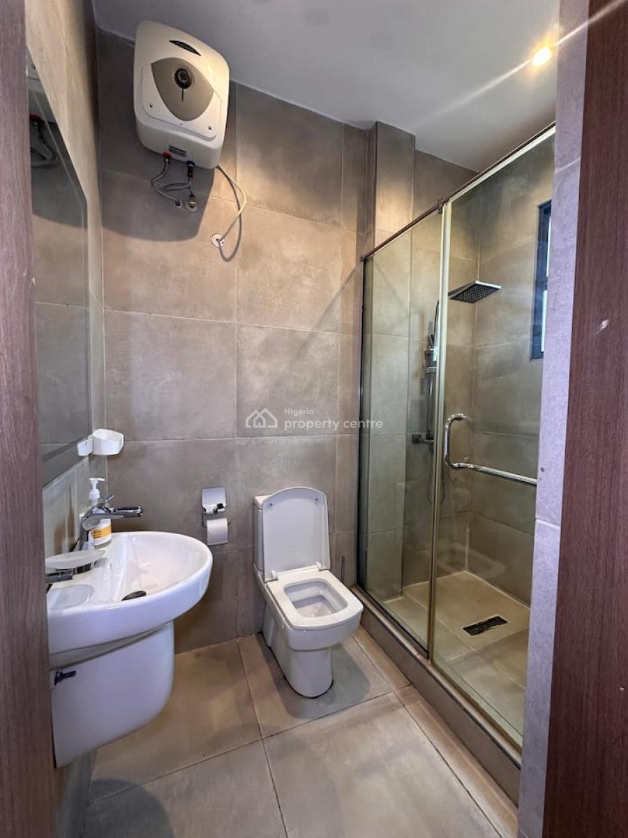 Nicely Furnished Three Bedroom Maisonette Penthouse in Lekki Phase 1, Lekki Phase 1, Lekki, Lagos, Flat / Apartment Short Let