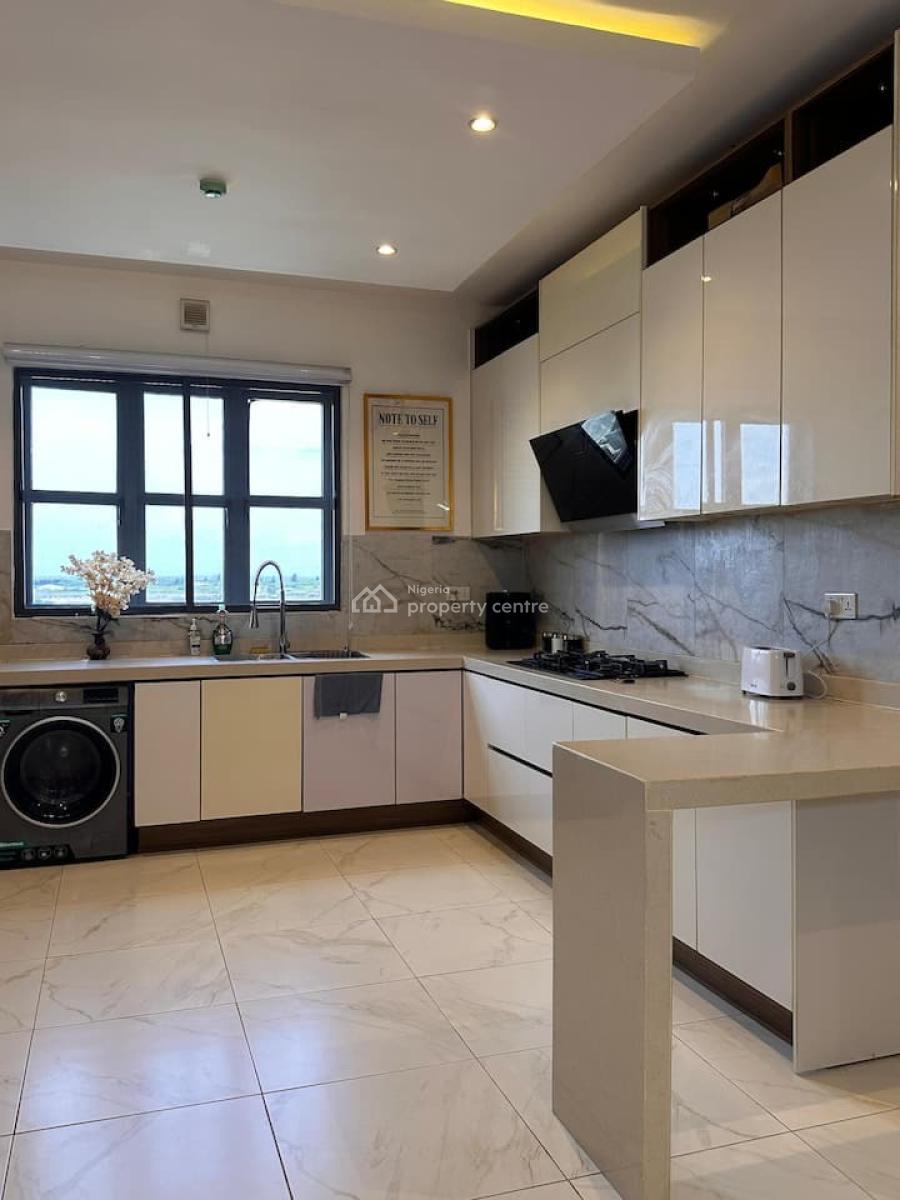 Nicely Furnished Three Bedroom Maisonette Penthouse in Lekki Phase 1, Lekki Phase 1, Lekki, Lagos, Flat / Apartment Short Let