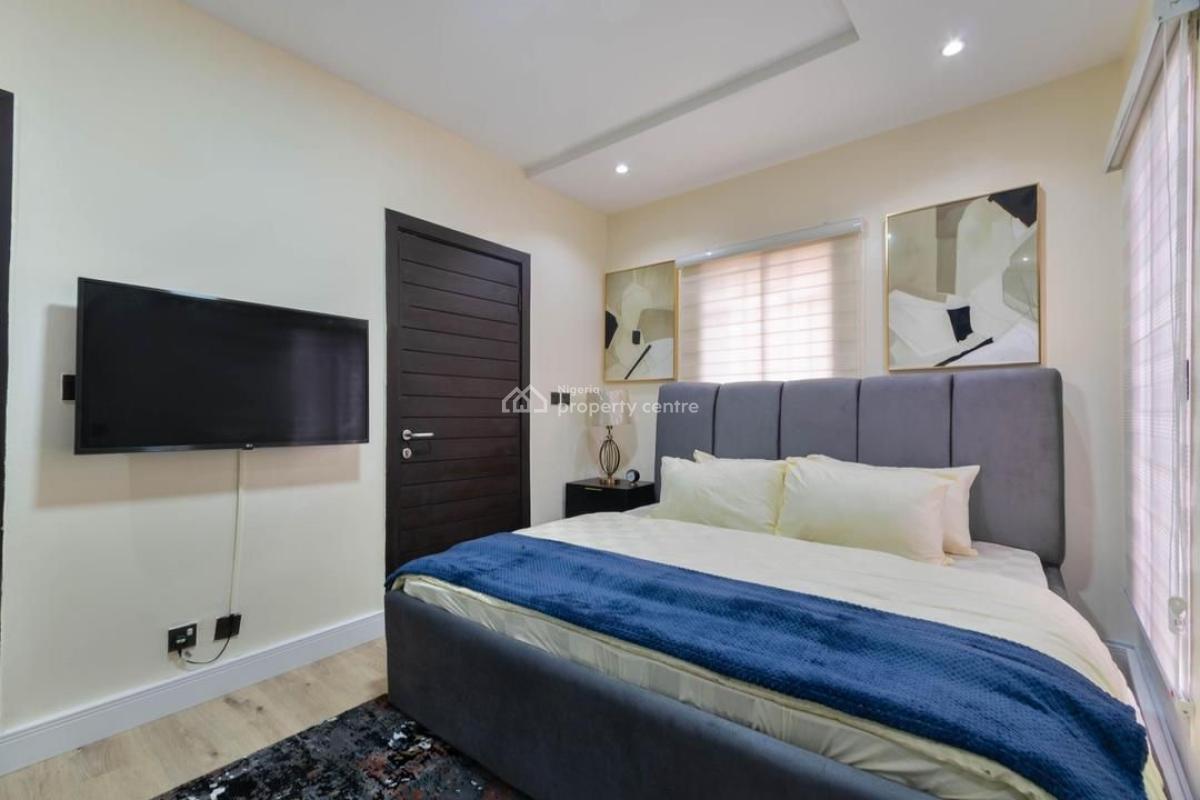Nicely Furnished Two Bedroom Maisonette Penthouse, Lekki Phase 1, Lekki, Lagos, Flat / Apartment Short Let
