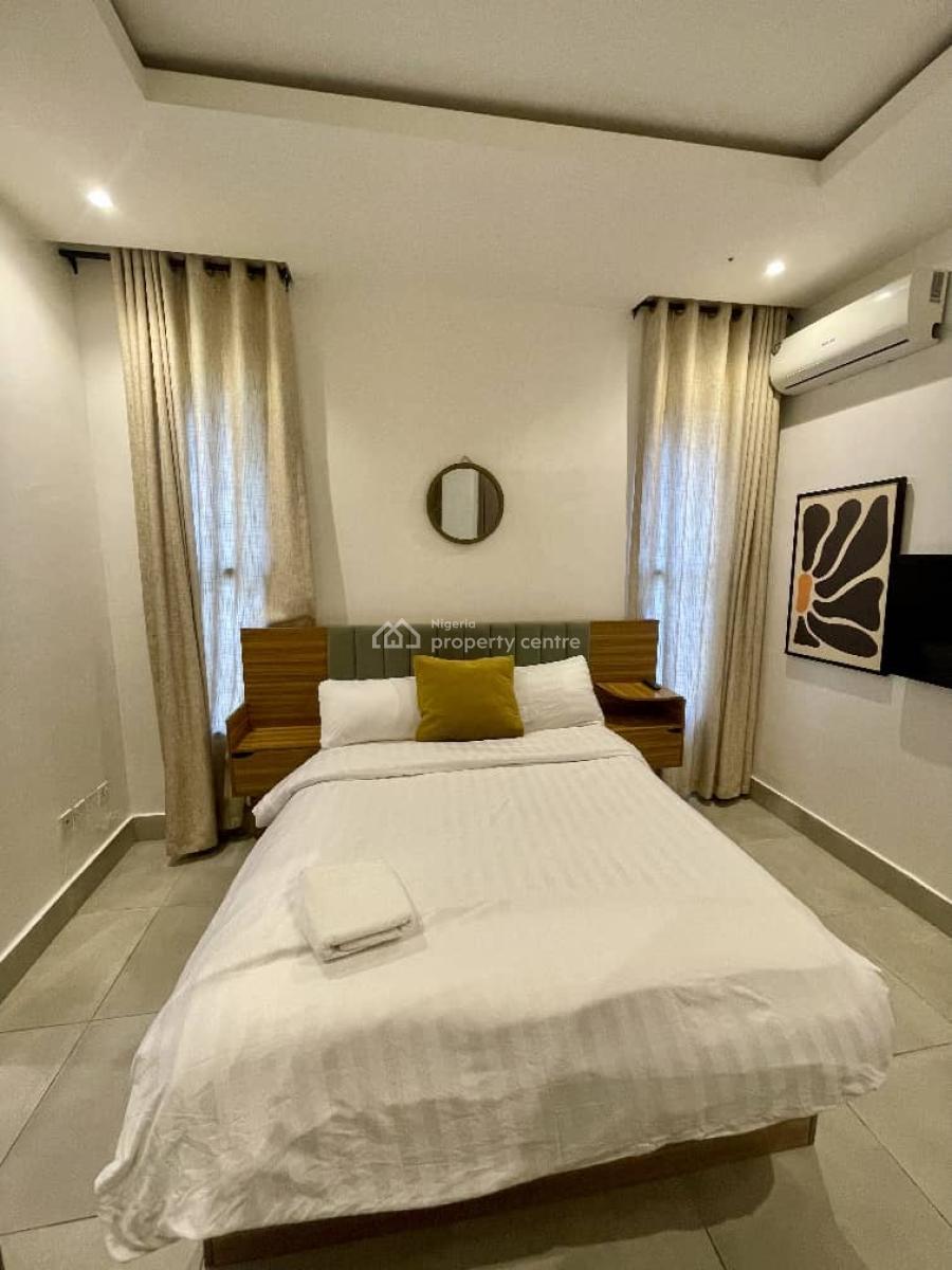 Nicely Furnished Three Bedroom Maisonette Penthouse, Lekki Phase 1, Lekki, Lagos, Flat / Apartment Short Let