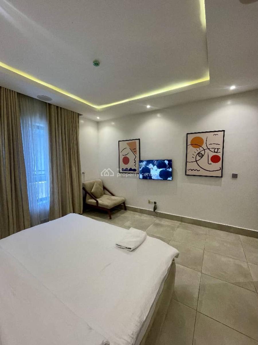 Nicely Furnished Three Bedroom Maisonette Penthouse, Lekki Phase 1, Lekki, Lagos, Flat / Apartment Short Let