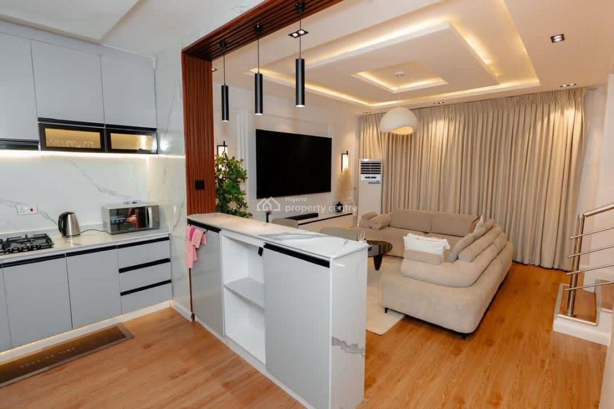 Nicely Furnished Three Bedroom Maisonette Penthouse, Lekki Phase 1, Lekki, Lagos, House Short Let