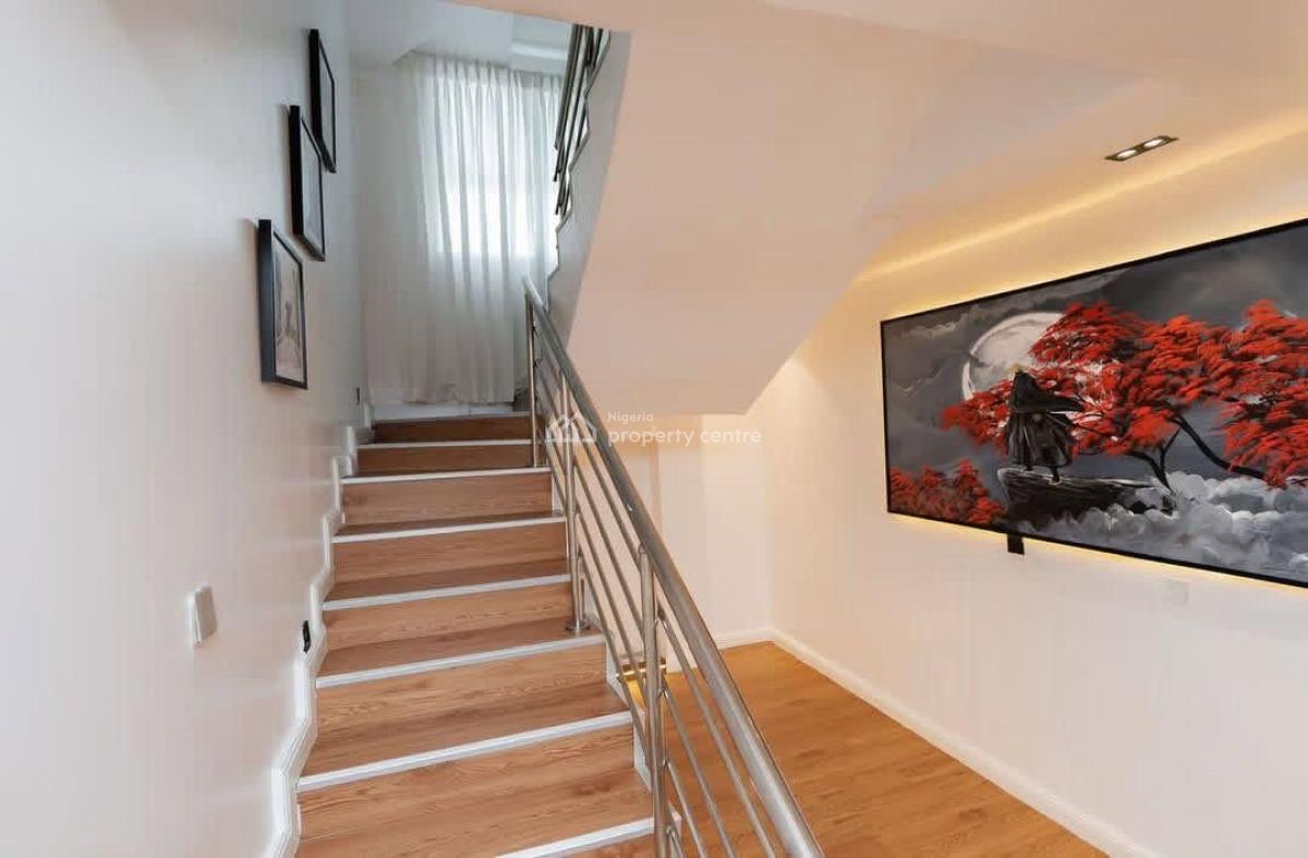 Nicely Furnished Three Bedroom Maisonette Penthouse, Lekki Phase 1, Lekki, Lagos, House Short Let