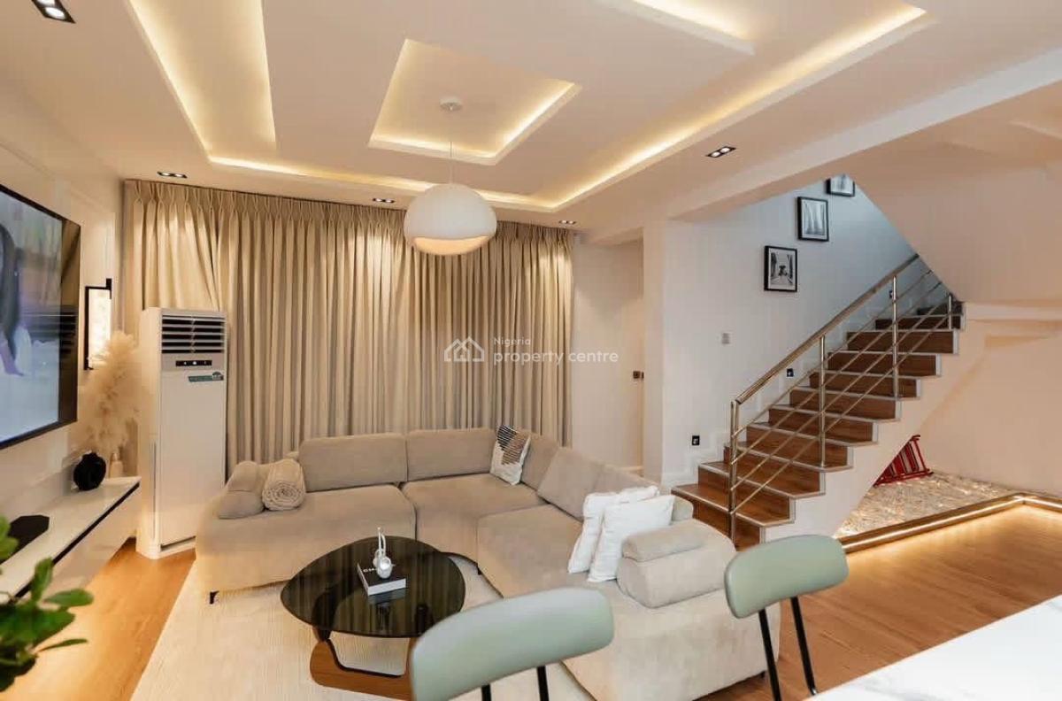 Nicely Furnished Three Bedroom Maisonette Penthouse, Lekki Phase 1, Lekki, Lagos, House Short Let