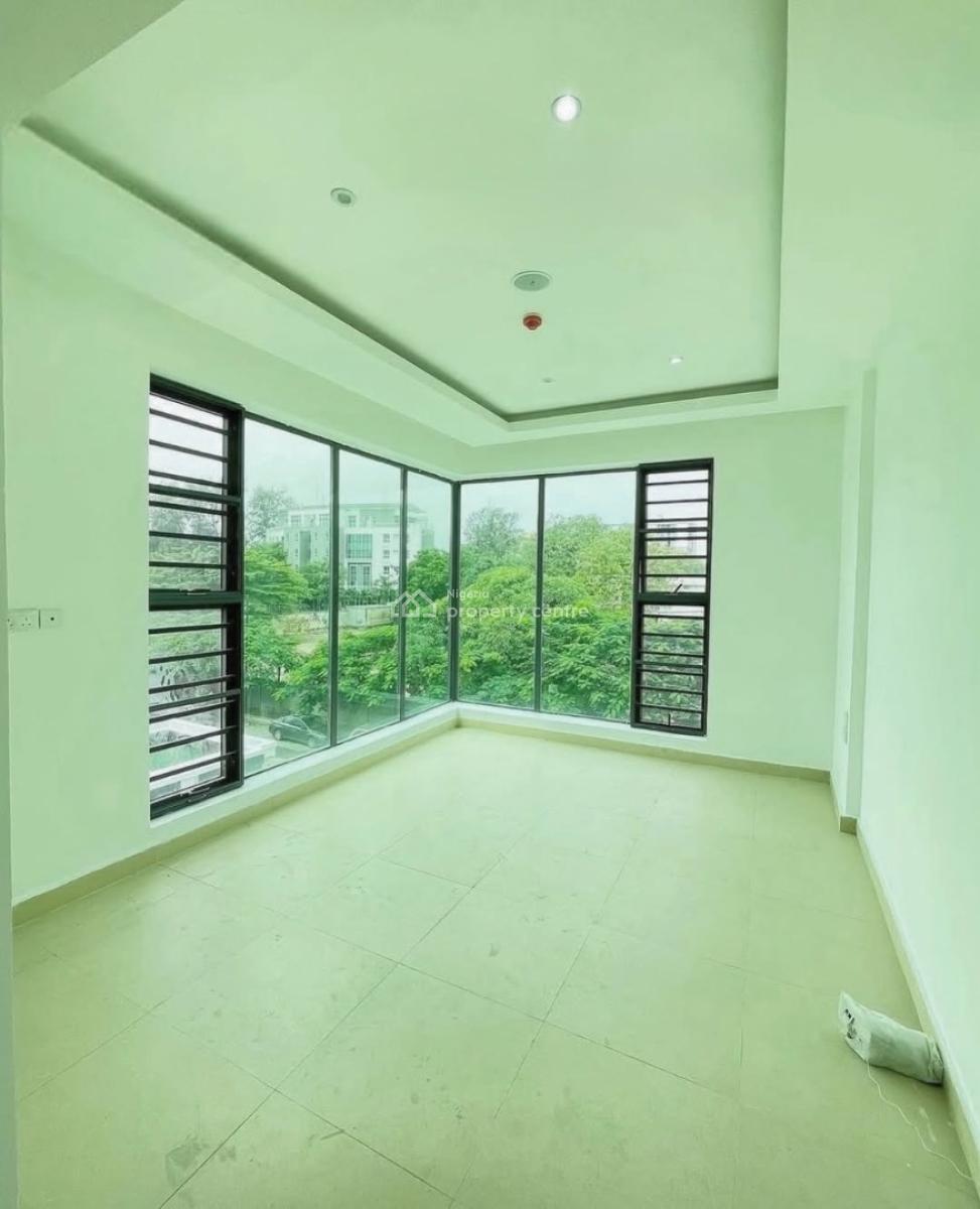 Spacious 3 Bedroom Available, Old Ikoyi, Ikoyi, Lagos, Flat / Apartment for Rent