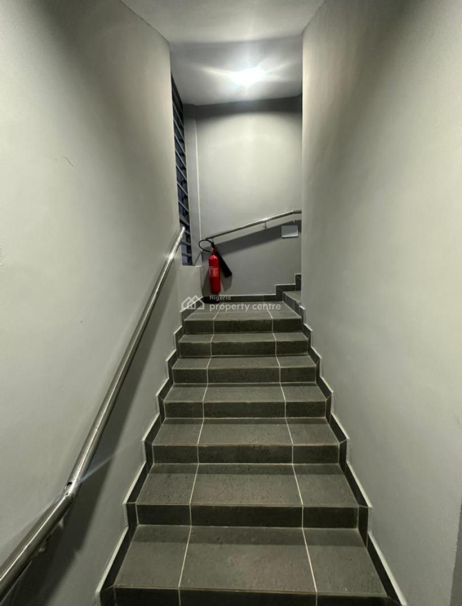 3 Bedroom Apartment with a Bq, Bisola Durosimmi-etti, Lekki Phase 1, Lekki, Lagos, Flat / Apartment for Rent