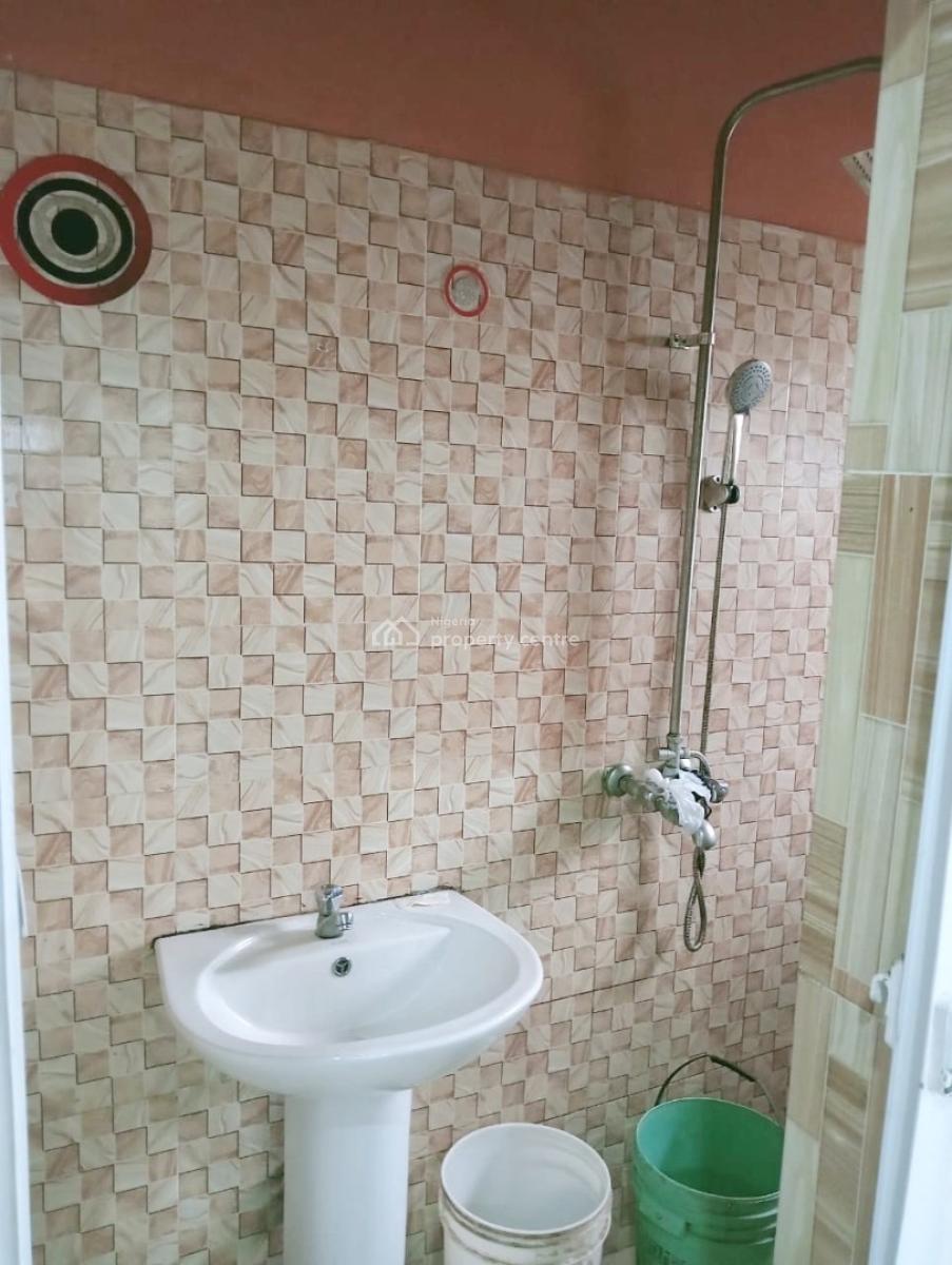 Luxury 2 Bedroom Flat, Olowora, Omole Phase 2, Ikeja, Lagos, Flat / Apartment for Rent