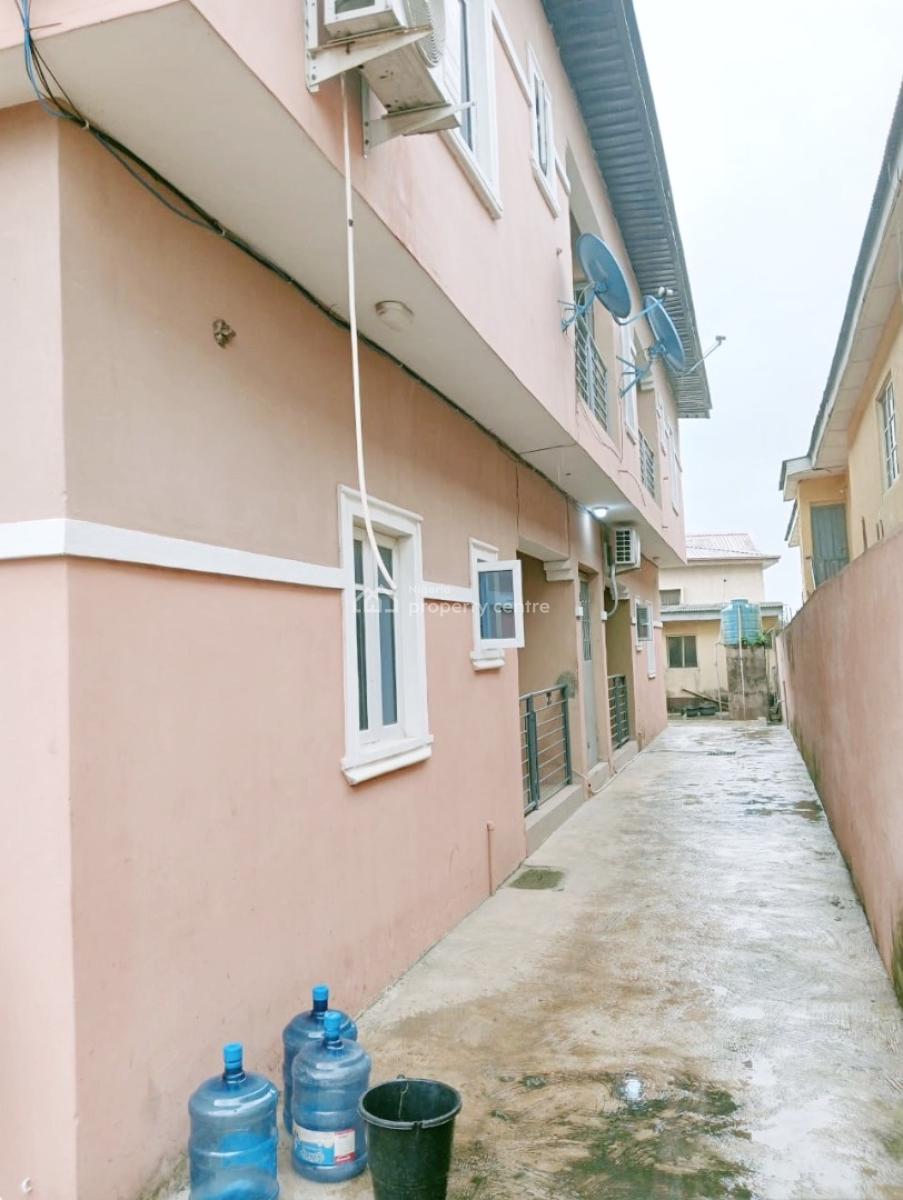 Luxury 2 Bedroom Flat, Olowora, Omole Phase 2, Ikeja, Lagos, Flat / Apartment for Rent