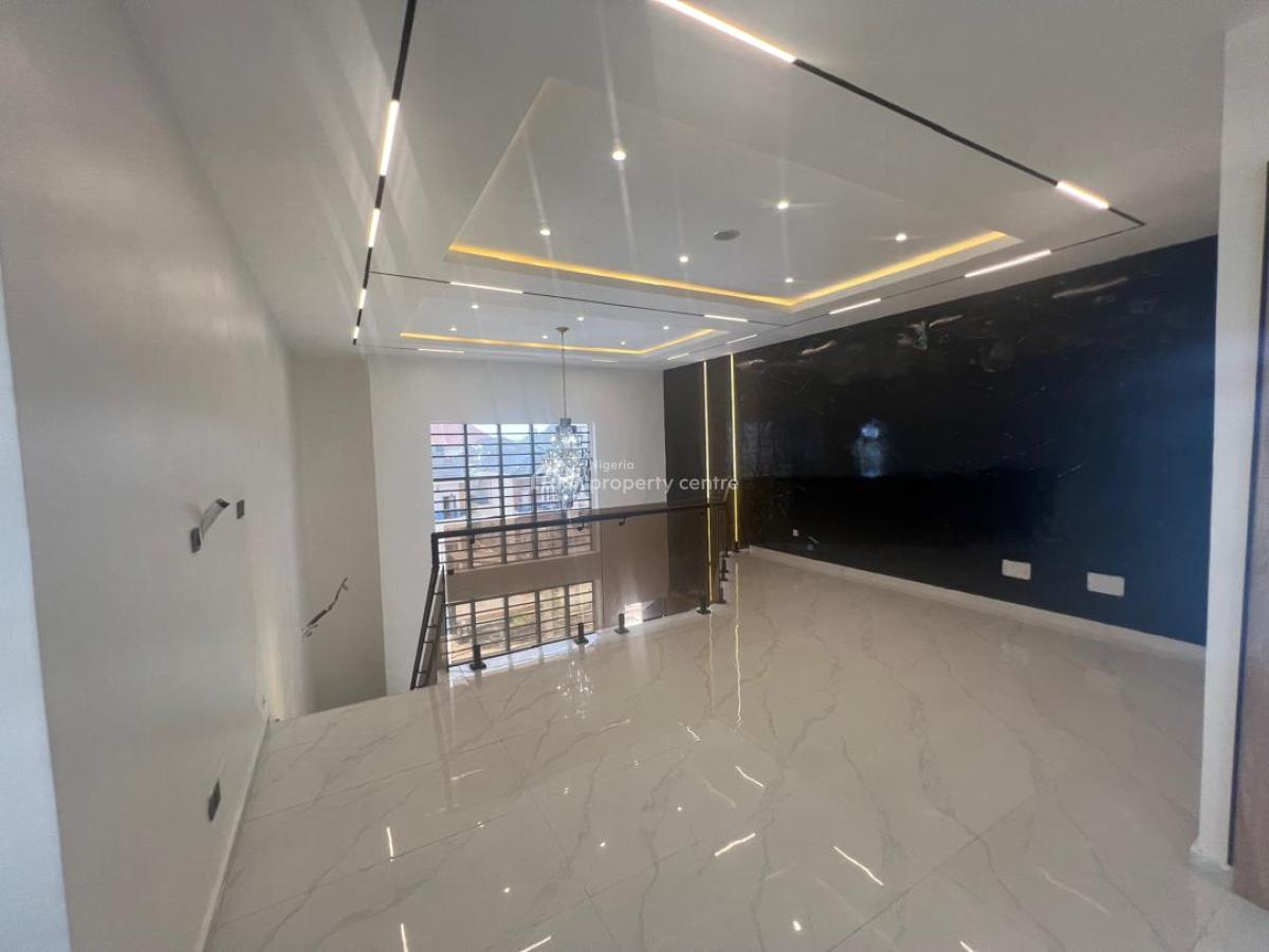 Self Compound 5 Bedroom Fully Detached Duplex, Chevron, Lekki, Lagos, Detached Duplex for Sale