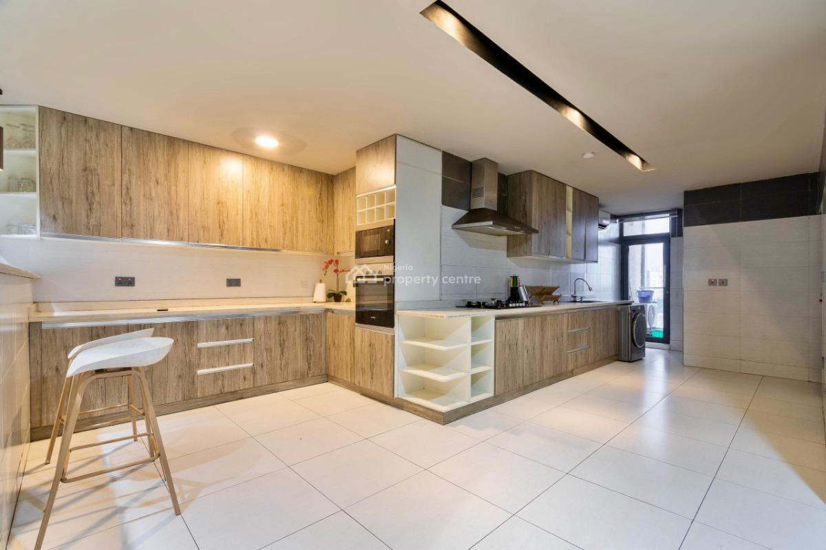 Luxury 3bedroom Joneer Waterfront Apartment, Lekki Phase 1, Lekki, Lagos, Flat / Apartment Short Let