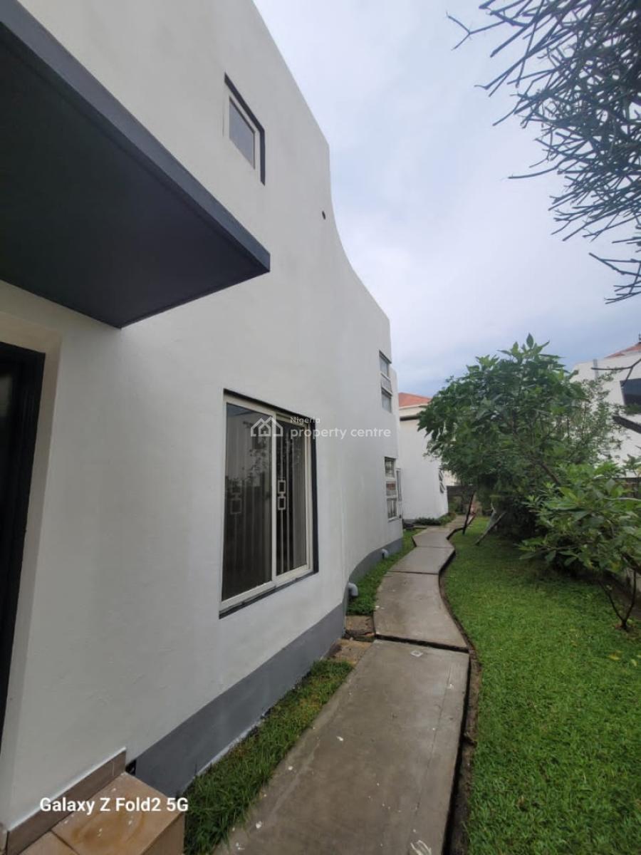 Well Maintained and Luxury 5 Bedroom Fully Detached Family Mansion, Nicon Town, Lekki, Lagos, Detached Duplex for Sale