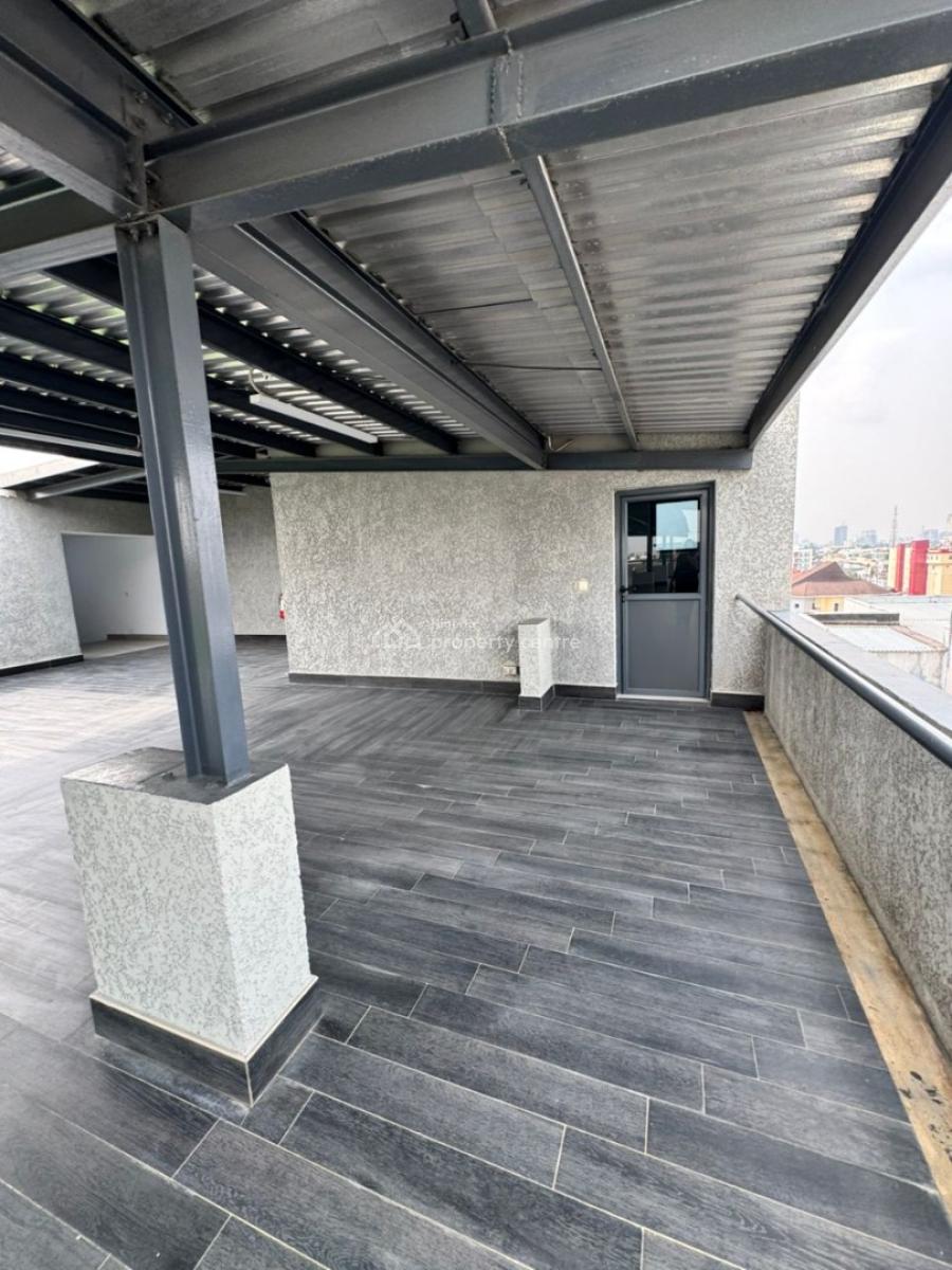 Rooftop Commercial Space in Lekki Phase 1, Lekki Phase 1, Lekki, Lagos, Office Space for Rent