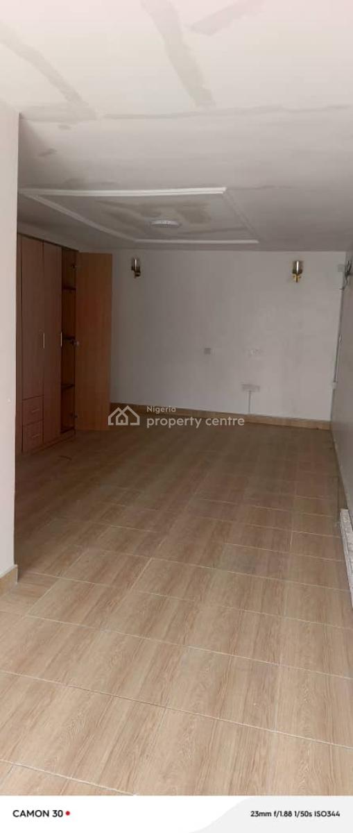 Service Onebedroom Mini Flat Penthouse, Lekki Phase 1, Lekki Phase 1, Lekki, Lagos, Mini Flat (room and Parlour) for Rent