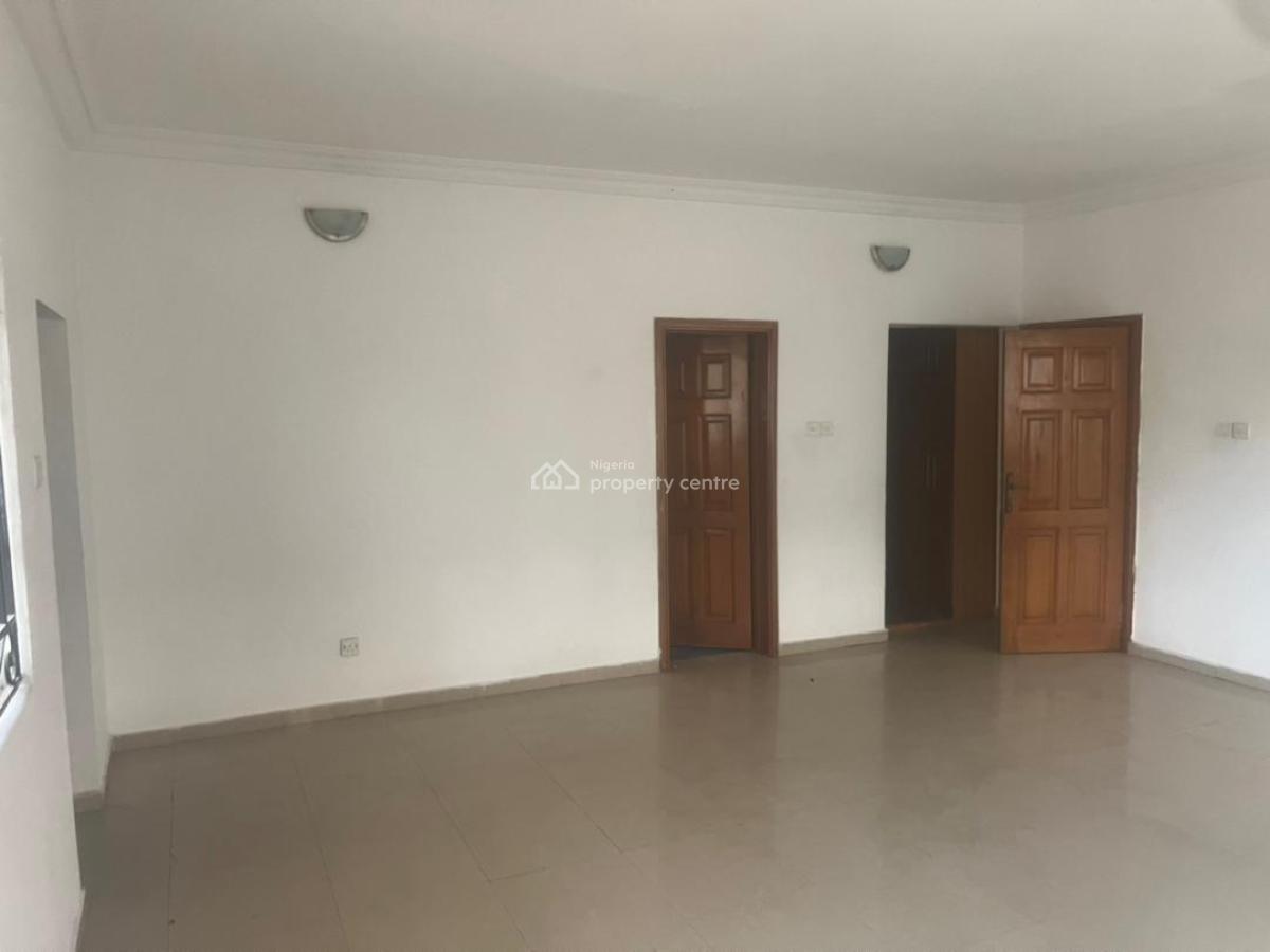 Self Service Self Compound and Spacious 4 Bedroom, Lekki Phase 1, Lekki, Lagos, House for Rent
