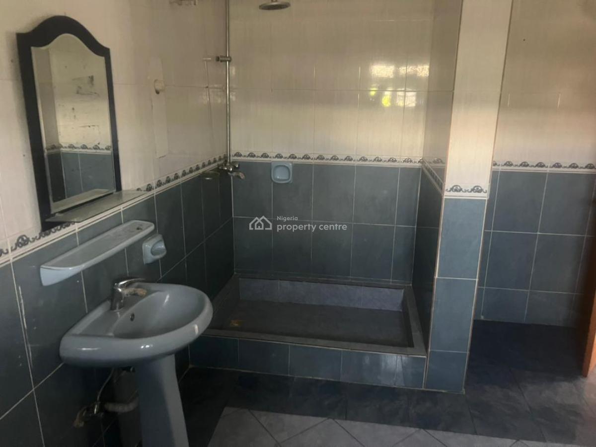 Self Service Self Compound and Spacious 4 Bedroom, Lekki Phase 1, Lekki, Lagos, House for Rent