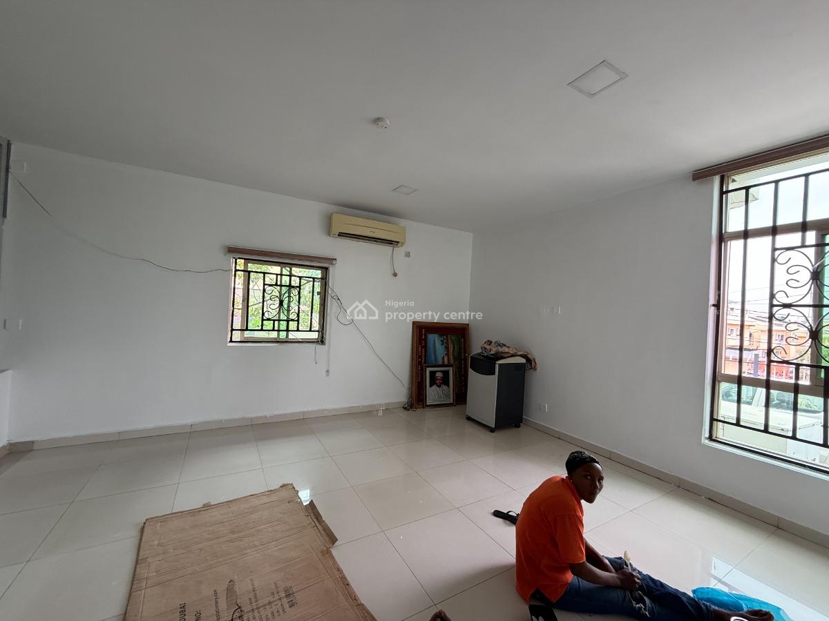 200sqm Office Space on The Ground Floor, Wuse 2, Abuja, Office Space for Rent