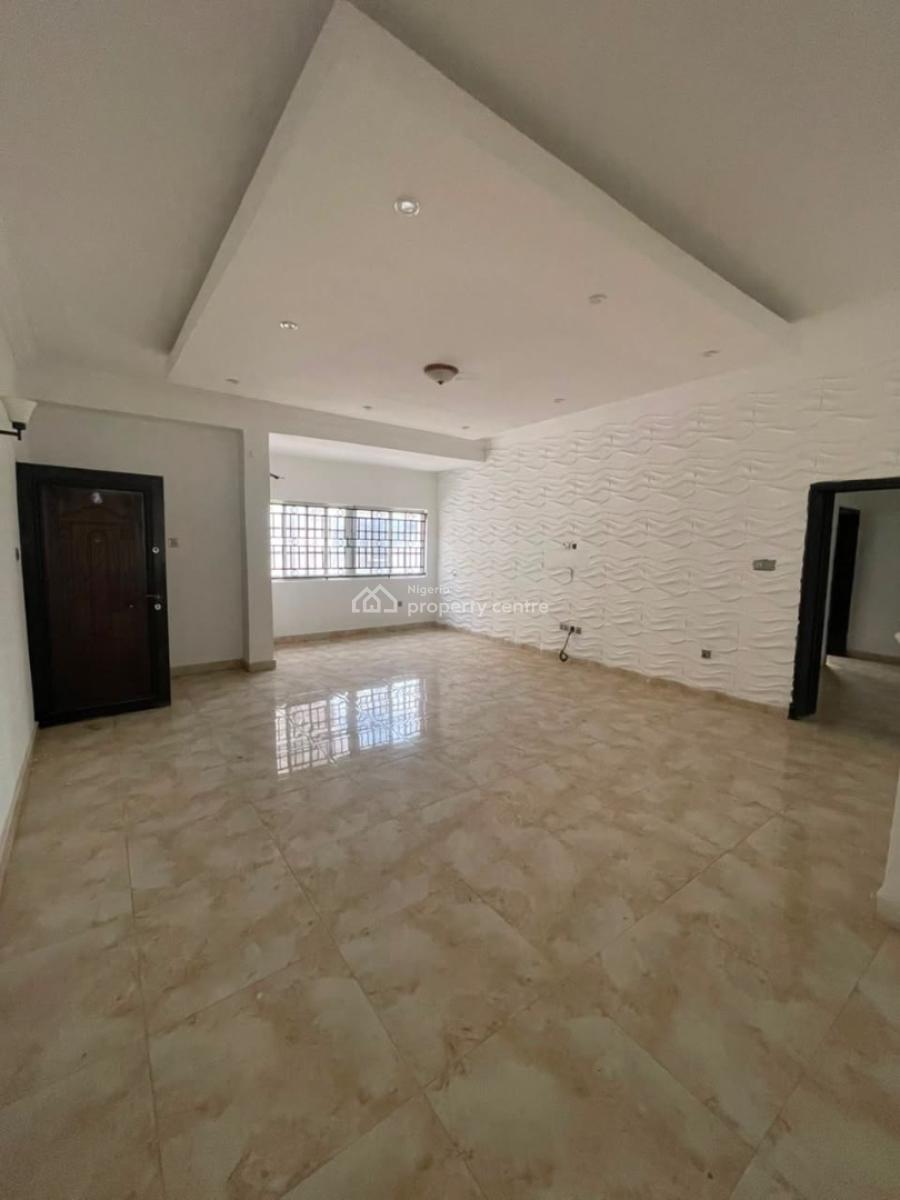 Spacious 3 Bedroom Flat with Bq and Swimming Pool, Admiralty Way, Lekki Phase 1, Lekki, Lagos, Flat / Apartment for Rent