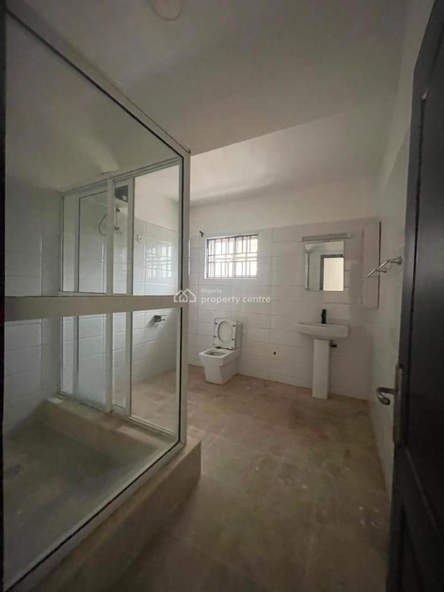 Spacious 3 Bedroom Flat with Bq and Swimming Pool, Admiralty Way, Lekki Phase 1, Lekki, Lagos, Flat / Apartment for Rent