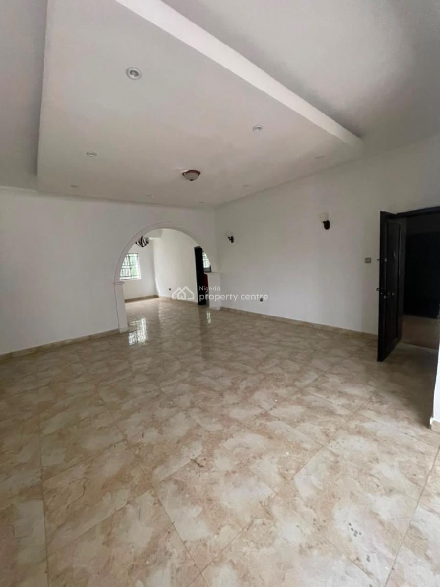 Spacious 3 Bedroom Flat with Bq and Swimming Pool, Admiralty Way, Lekki Phase 1, Lekki, Lagos, Flat / Apartment for Rent