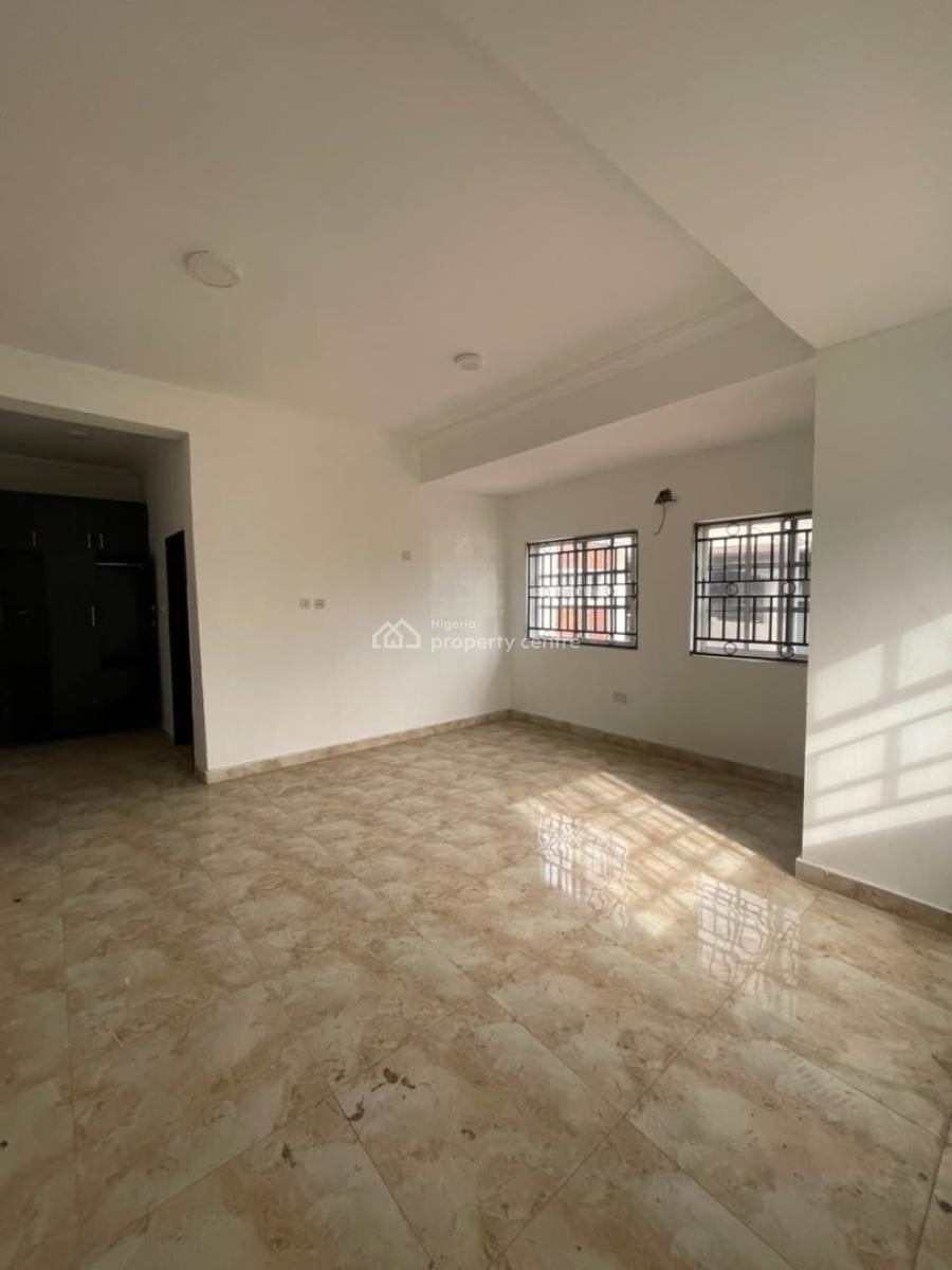 Spacious 3 Bedroom Flat with Bq and Swimming Pool, Admiralty Way, Lekki Phase 1, Lekki, Lagos, Flat / Apartment for Rent