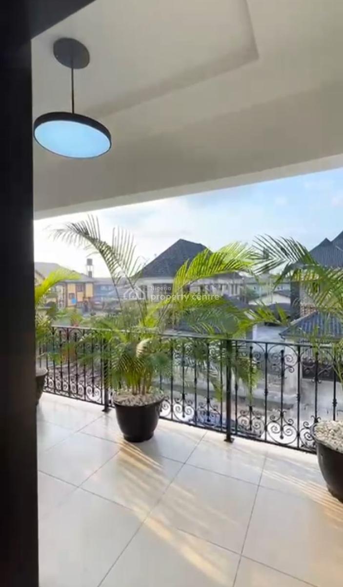 2 Bedroom Apartment, Airport Road, Warri, Delta, Flat / Apartment Short Let