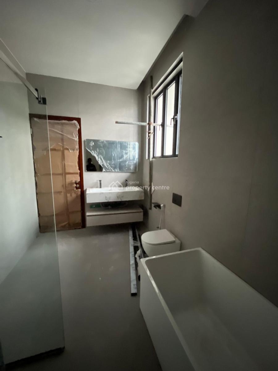 Spacious Massive Luxury 5 Bedroom Fully Detached, Secure Estate Banana Island Ikoyi Lagos, Banana Island, Ikoyi, Lagos, Detached Duplex for Sale