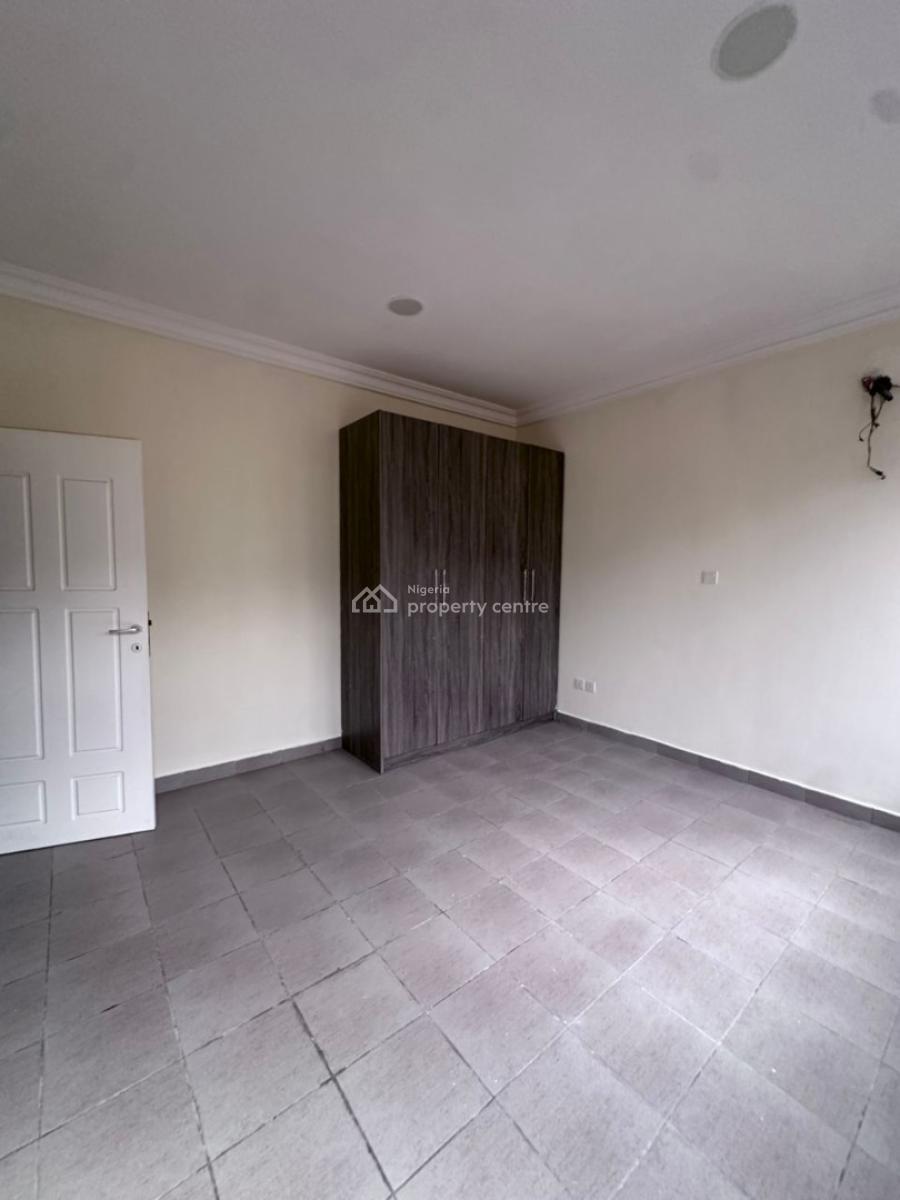 Newly Built Spacious 3bedroom Apartment with One Bedroom B.q, Off Eric Moore Road Surulere, Lagos, Surulere, Lagos, Flat / Apartment for Sale
