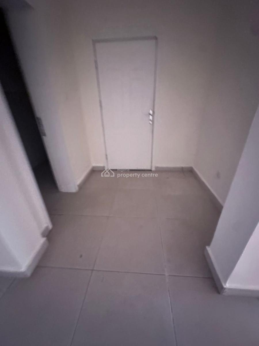 Newly Built Spacious 3bedroom Apartment with One Bedroom B.q, Off Eric Moore Road Surulere, Lagos, Surulere, Lagos, Flat / Apartment for Sale