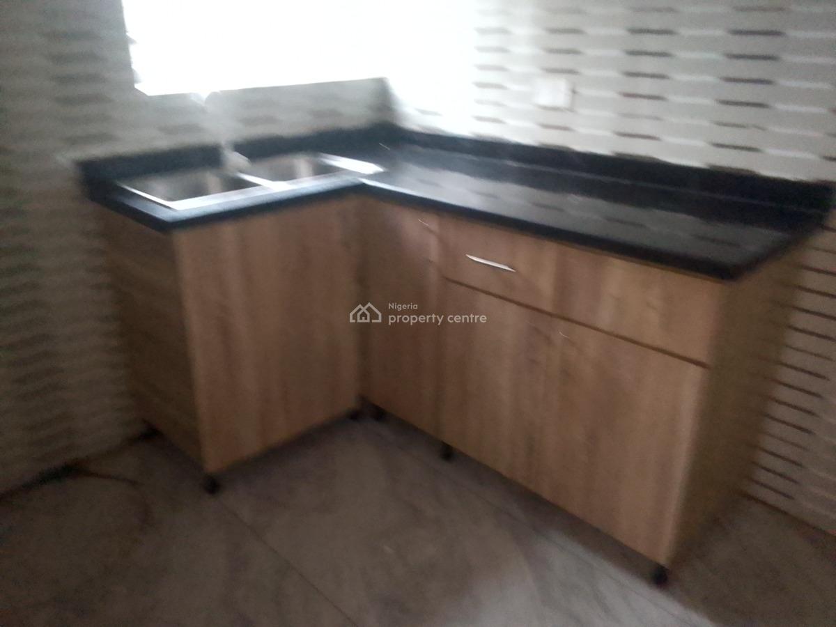Spacious Luxury 2 Bedroom Flat with Excellent Features, Victory Estate Rd, Ogombo, Ajah, Lagos, Flat / Apartment for Rent
