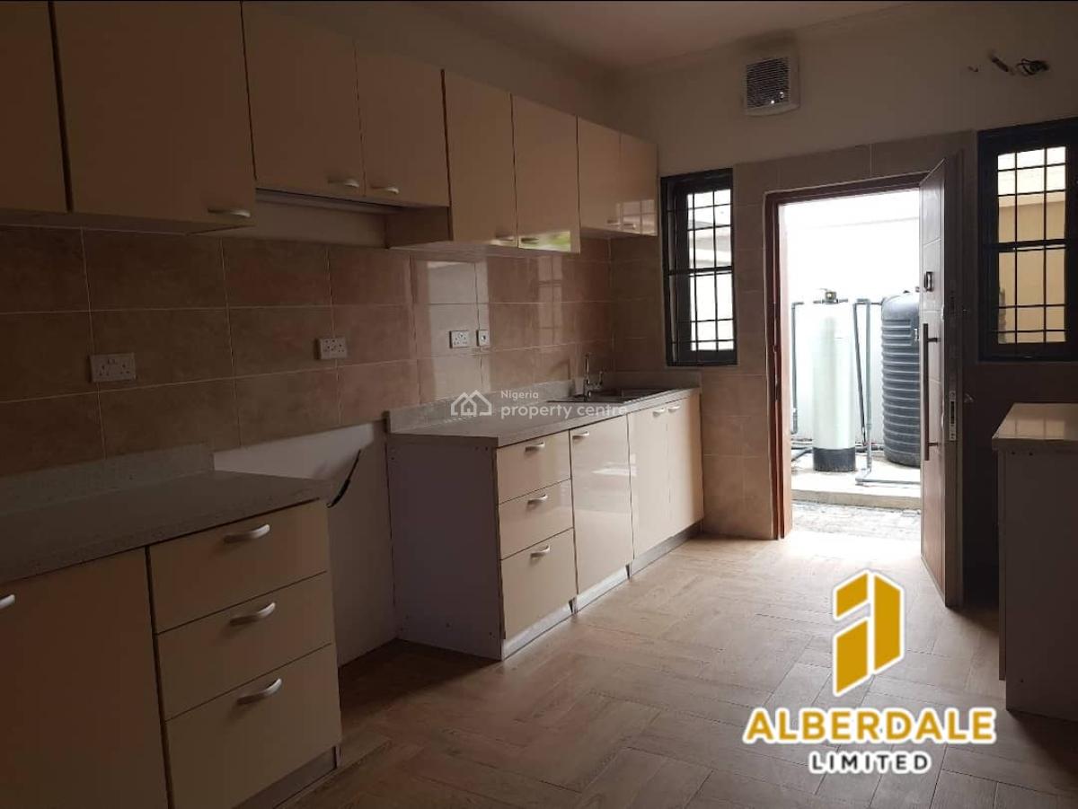 Nicely Built  Semi-detached 4-bedroom Duplex, Lekki Phase 1, Lekki, Lagos, Detached Duplex for Rent