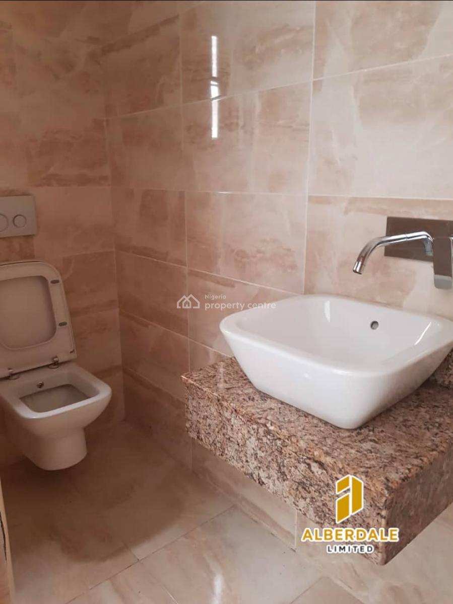 Nicely Built  Semi-detached 4-bedroom Duplex, Lekki Phase 1, Lekki, Lagos, Detached Duplex for Rent