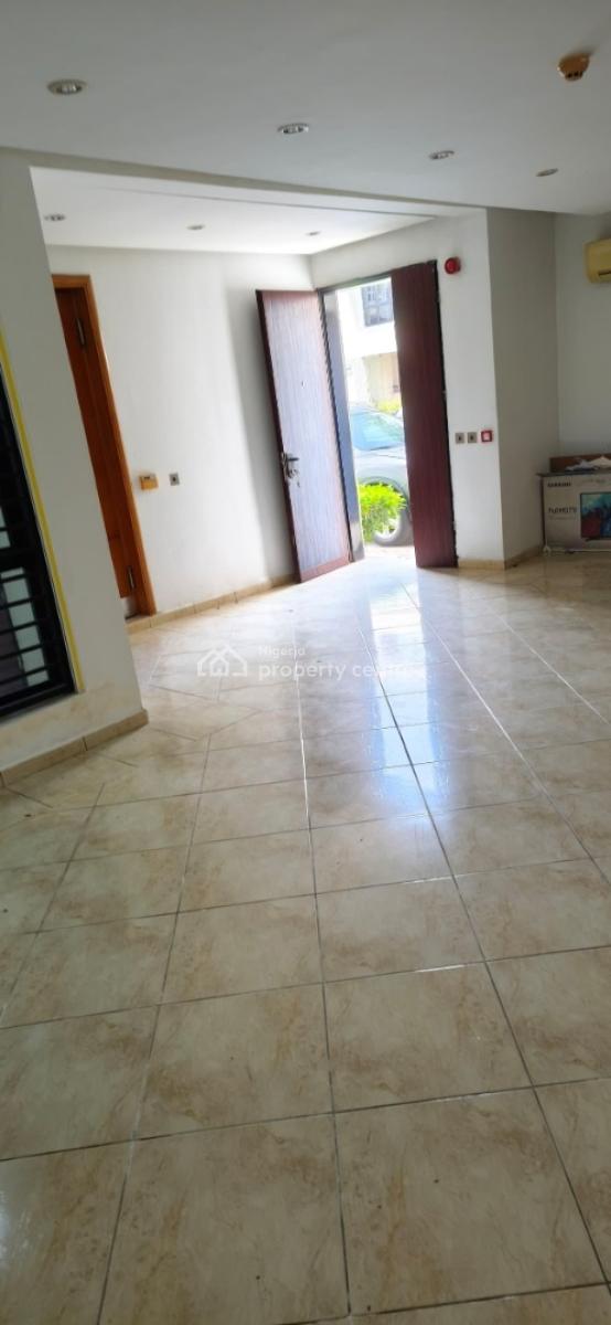 Decent 2bedroom Serviced Apartment with Swimming Pool and Gym, Banana Island, Ikoyi, Lagos, Flat / Apartment for Rent