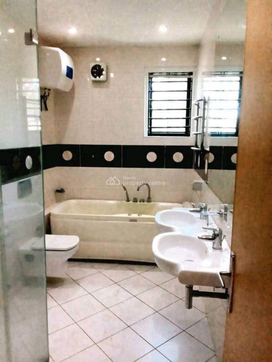 Decent 2bedroom Serviced Apartment with Swimming Pool and Gym, Banana Island, Ikoyi, Lagos, Flat / Apartment for Rent