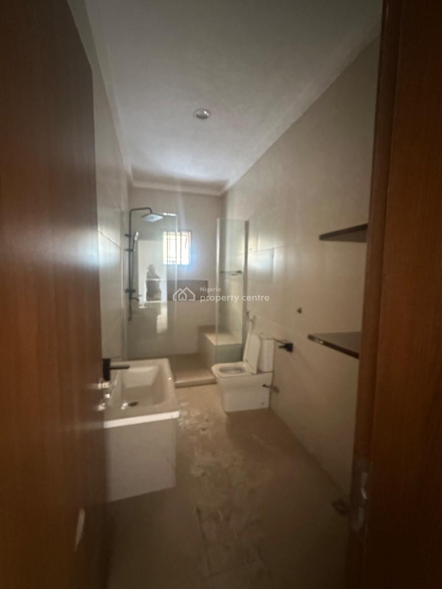 Excellent Spacious 5 Bedroom Terrace Duplex with Bq, Asokoro District, Abuja, Terraced Duplex for Rent