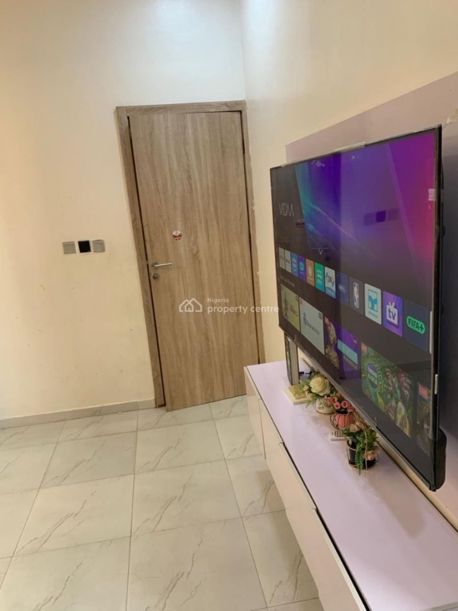 Fully Furnished Spacious Studio Apartment, Lekki County, Ikota, Lekki, Lagos, Flat / Apartment for Rent