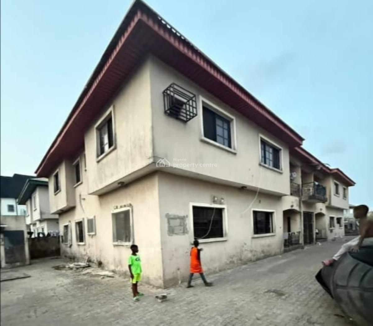 Hot Distressed Seller on Full Plot, Thomas Estate, Lekki, Lagos, Block of Flats for Sale